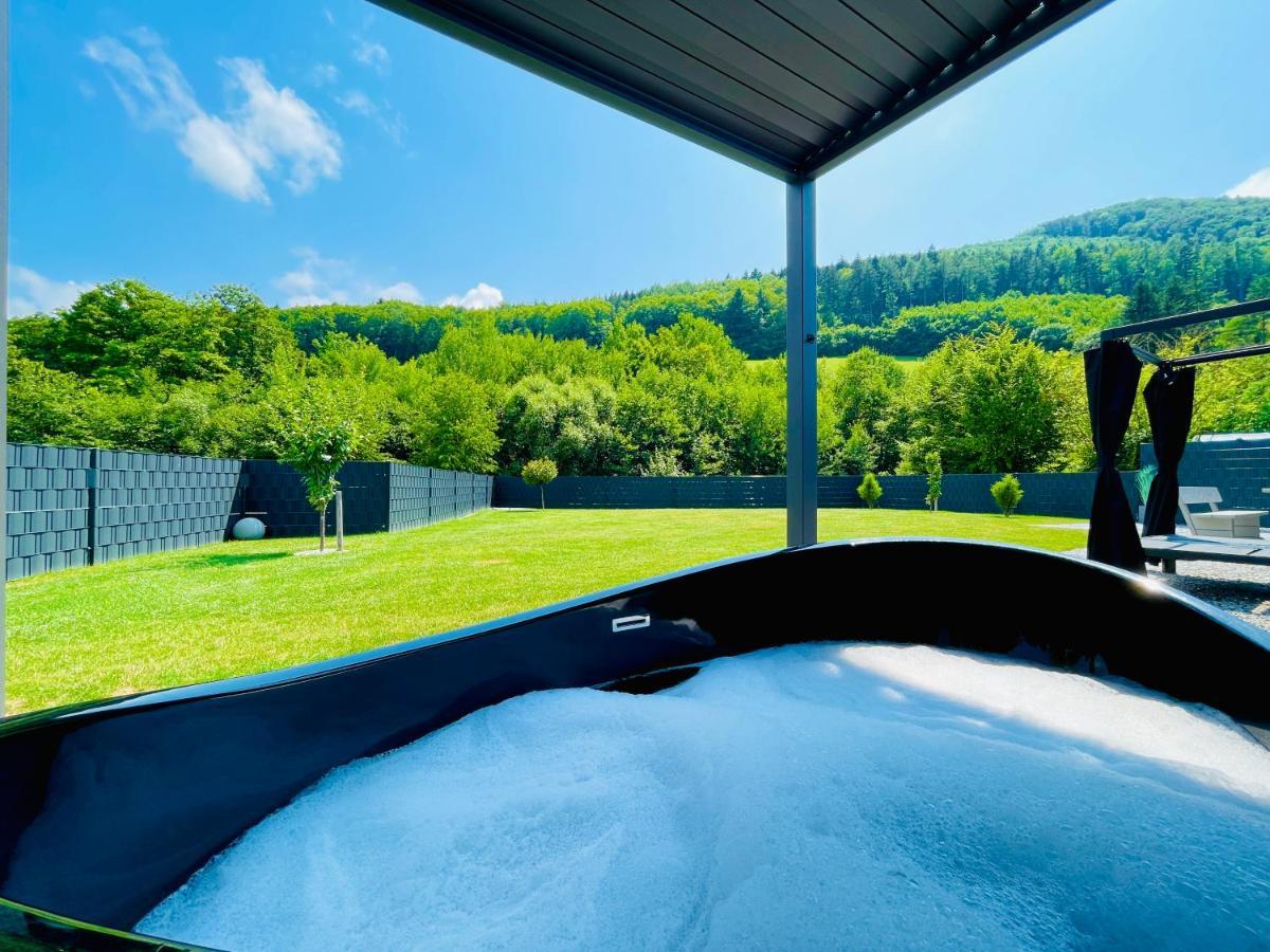 Voralpen Lodge - Ferienhaus Mit Gym & Wellnessbereich Traisen Kültér fotó