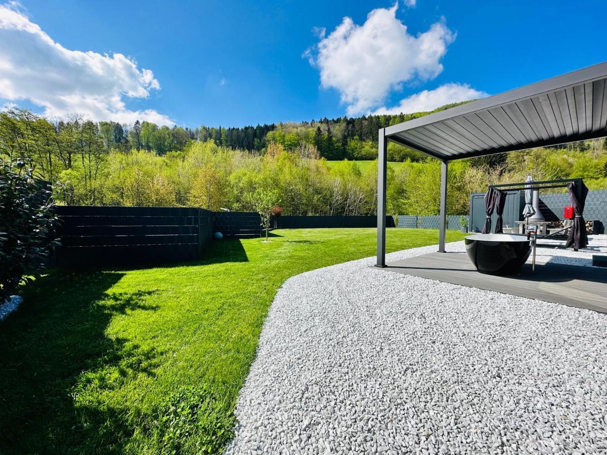 Voralpen Lodge - Ferienhaus Mit Gym & Wellnessbereich Traisen Kültér fotó